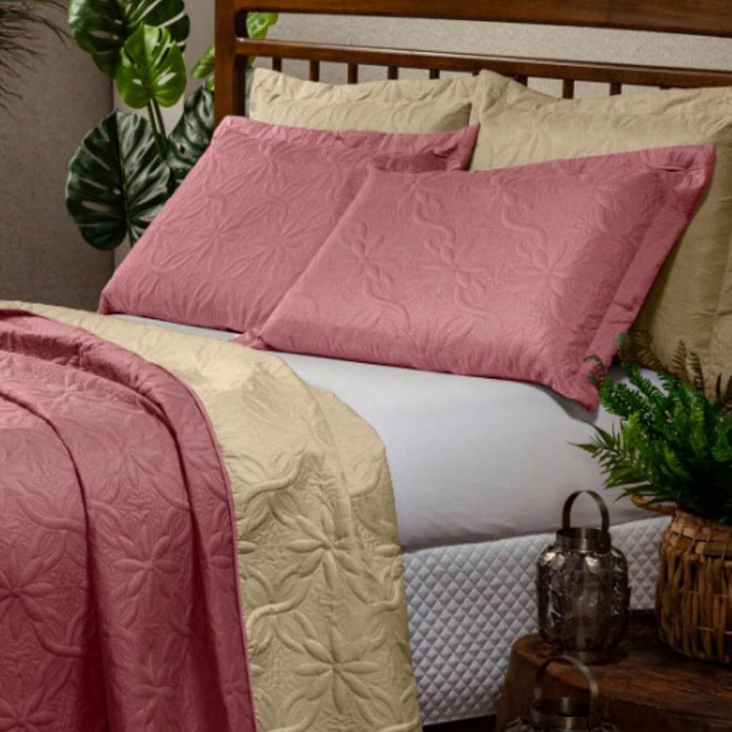 Cobre Leito Bordado para Cama - Kit 3 Peças