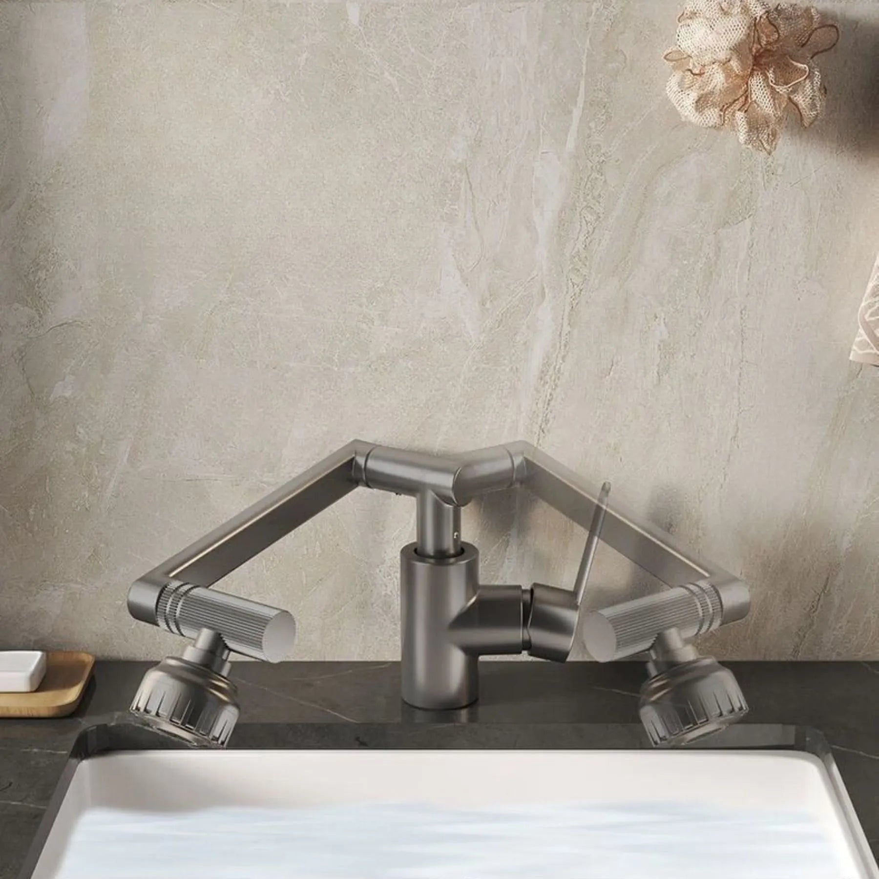 Torneira Articulada e Giratória para Pia de Banheiro