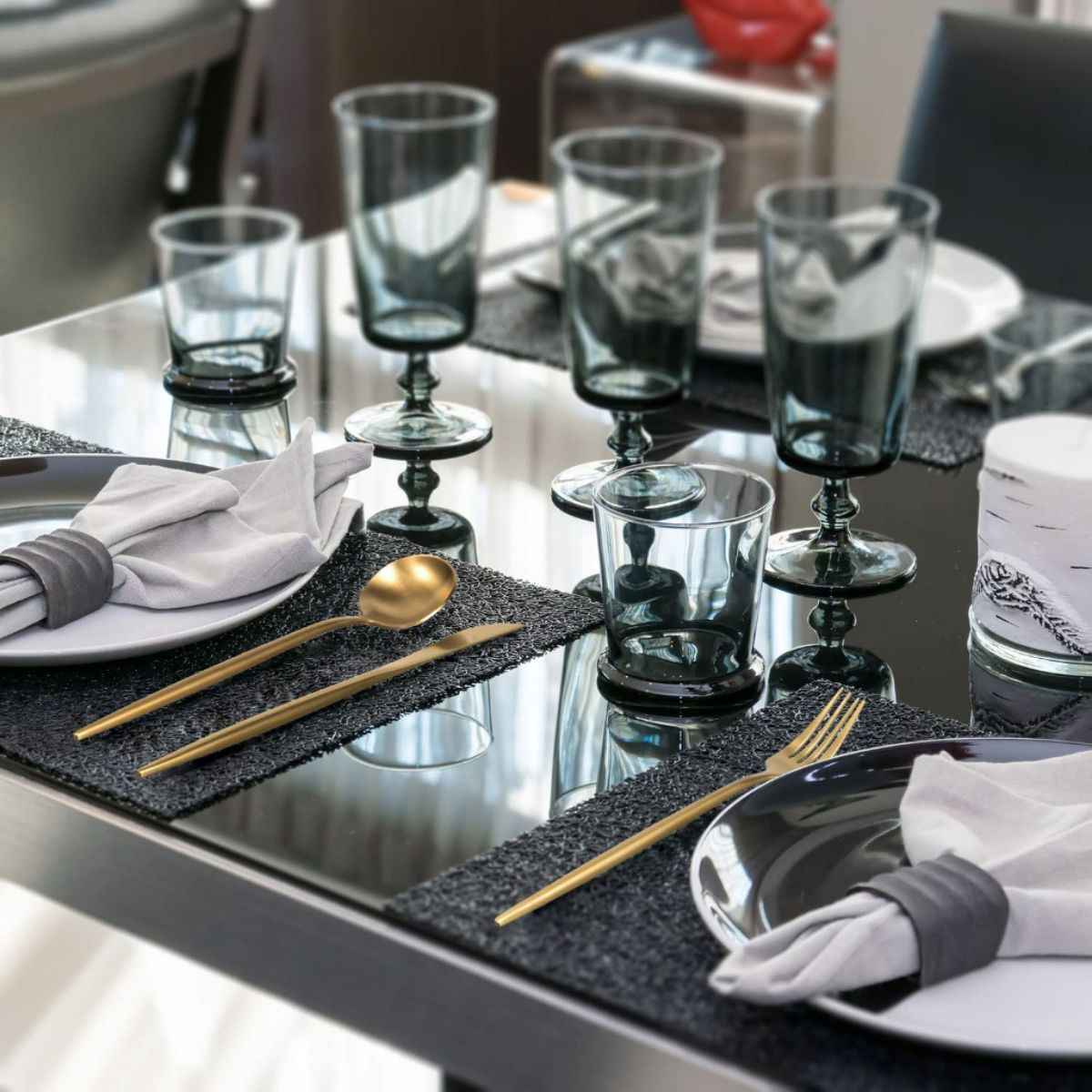 Jogo de Talheres Dourado em Aço Inox - Kit 24 Talheres