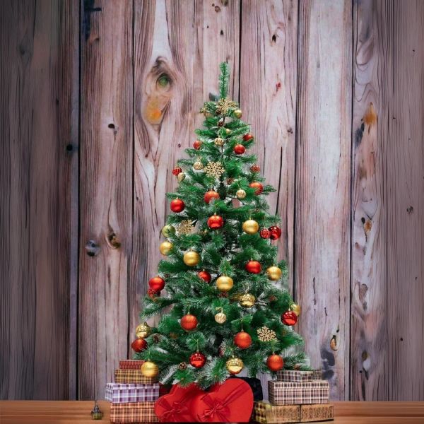 Árvore de Natal Decorada em Pinheiro