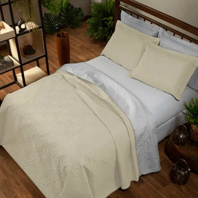 Cobre Leito Bordado para Cama - Kit 3 Peças